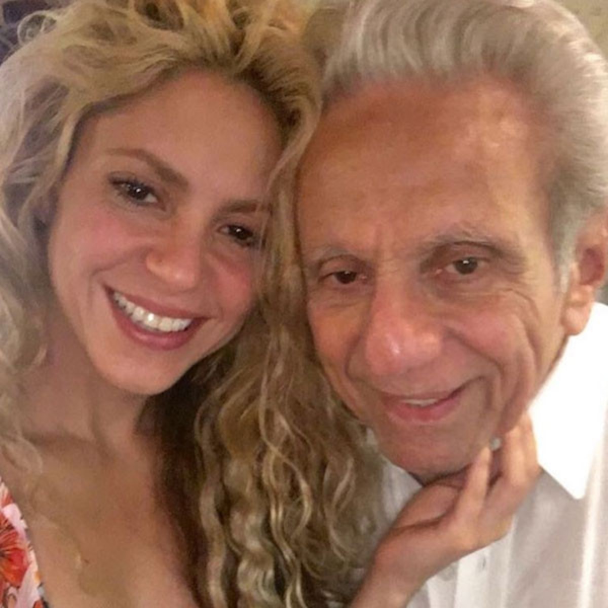 Shakira Celebrates Her Father S 85th Birthday With Adorable Selfie E Online Au